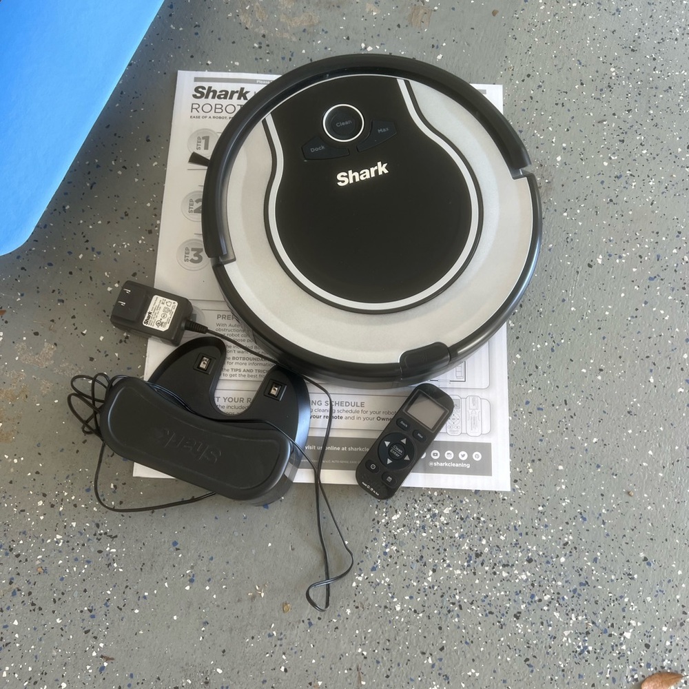 Shark Ion Robot R72 - Picture 2 of 4
